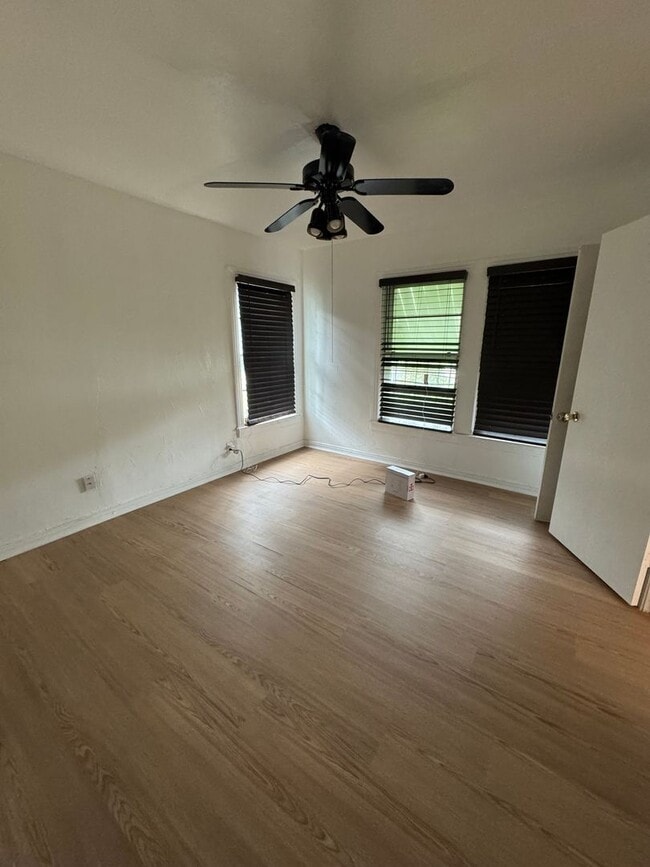 Photo - 1037 Colvin Ave