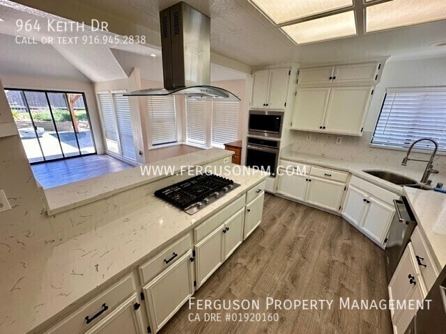 Photo - 964 Keith Dr
