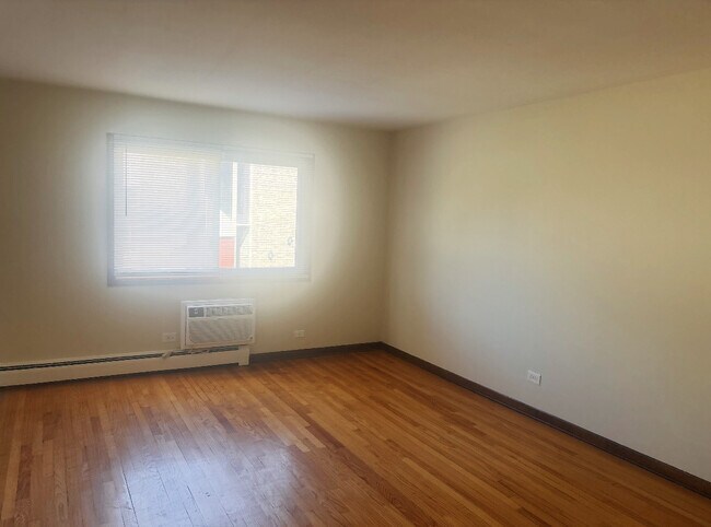 Photo - 866 N Milwaukee Ave Unit 1A