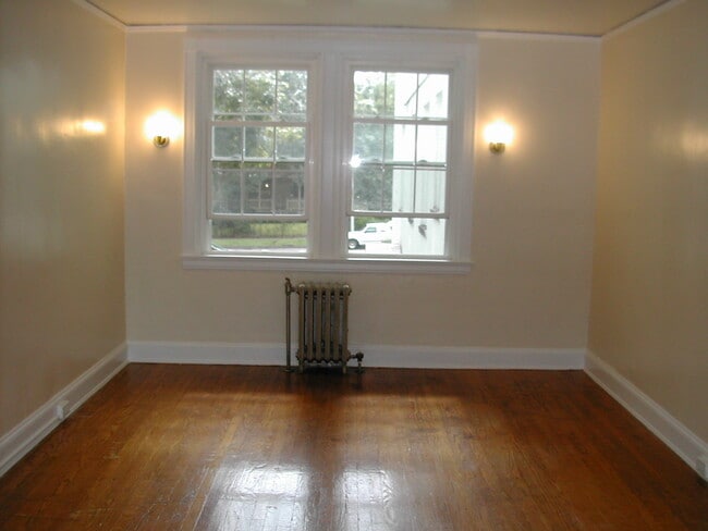 Photo - 4135 Roland Ave Unidad 2C
