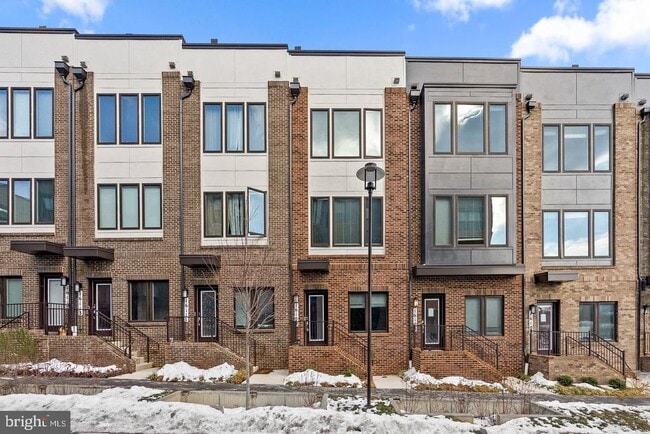 Photo - 16109 Connors Wy Townhome