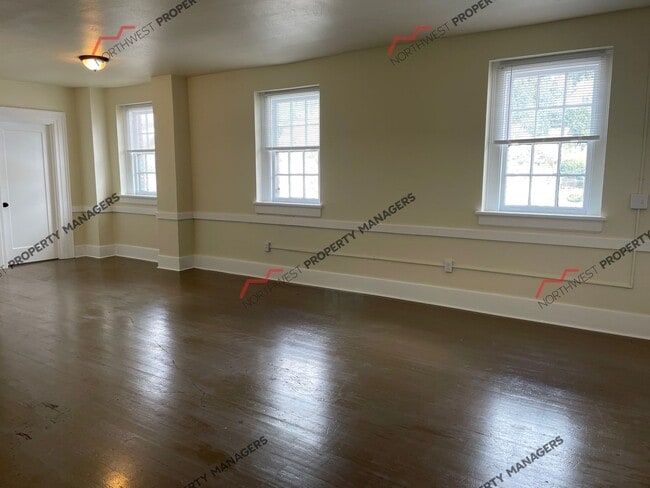 Photo - 455 N Market Blvd Unit #8