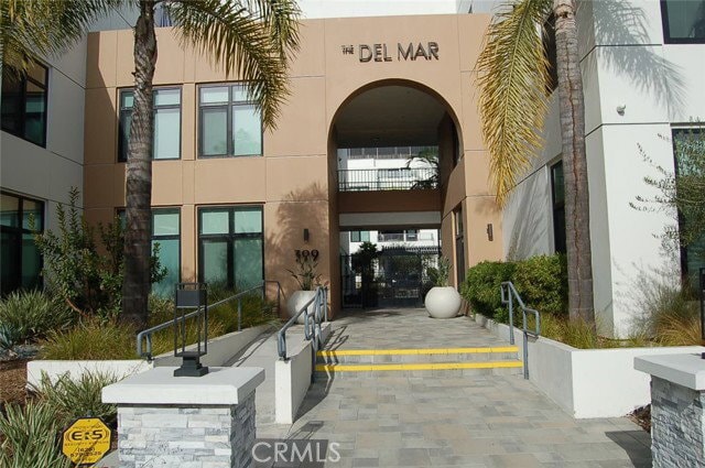 Photo - 399 E Del Mar Blvd