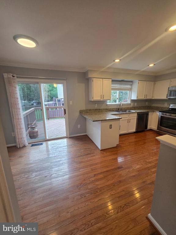 Building Photo - 5603 Sherborne Knolls