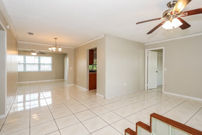 Photo - 9521 NW 25th St