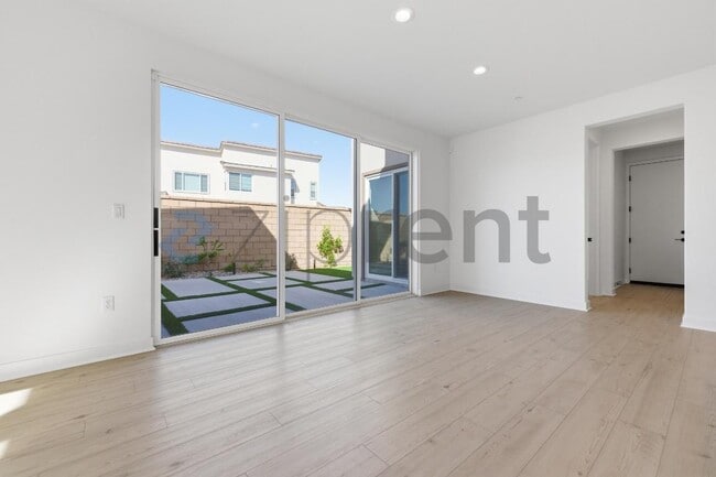 Photo - 75249 Buckley Dr