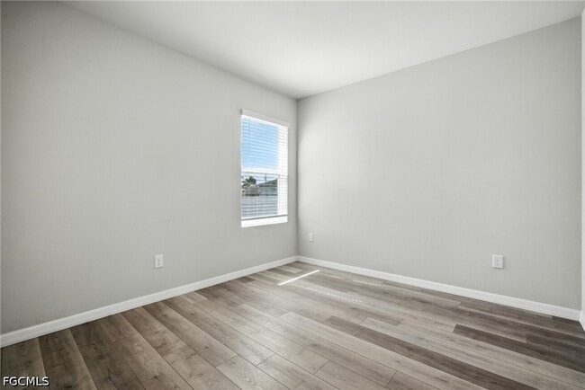 Photo - 2465 NW 9th St