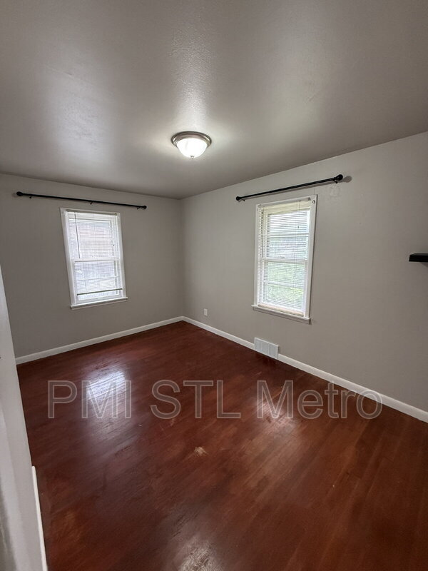 Photo - 6241 Lorraine Ave