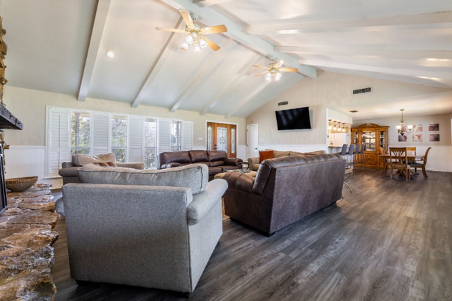 Photo - 607 N Duncanville Rd