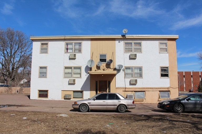 Photo - Raak Sixplex Apartments