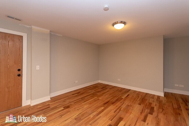 Photo - 556 W Arlington Pl Unit J06W