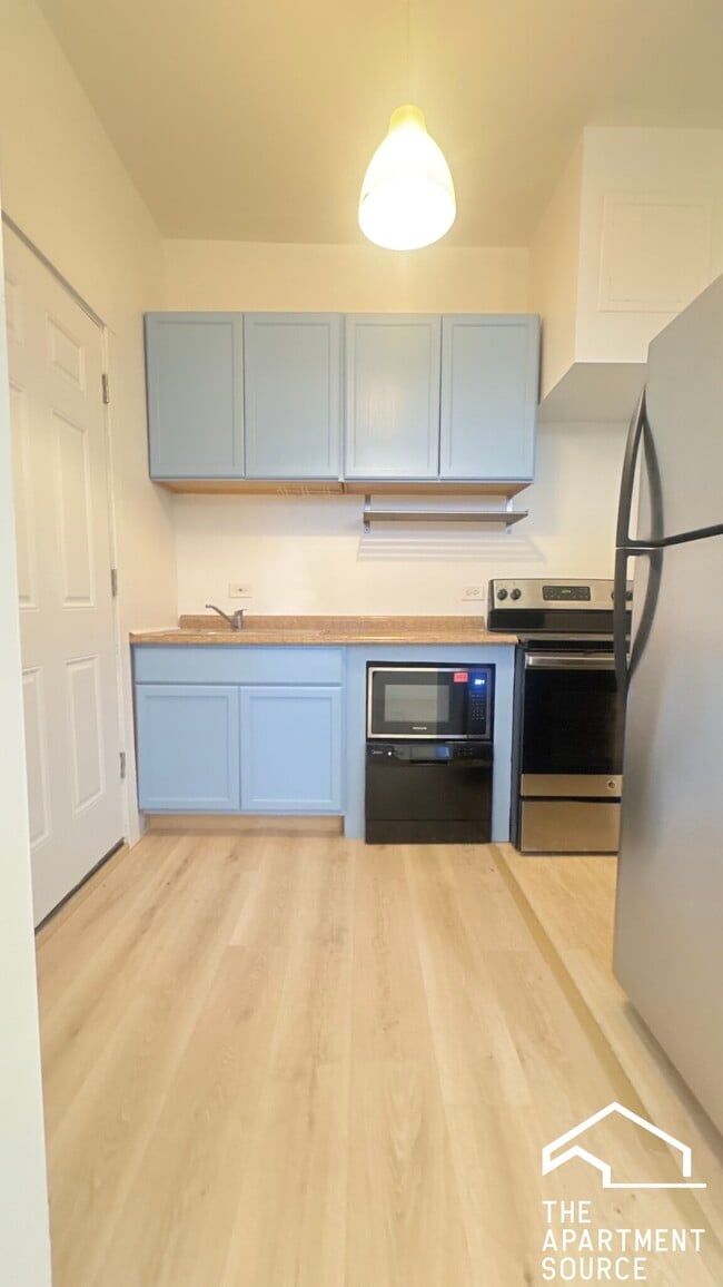 Photo - 1900 S Throop St Unit 2