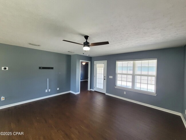 Photo - 276 Orinda St