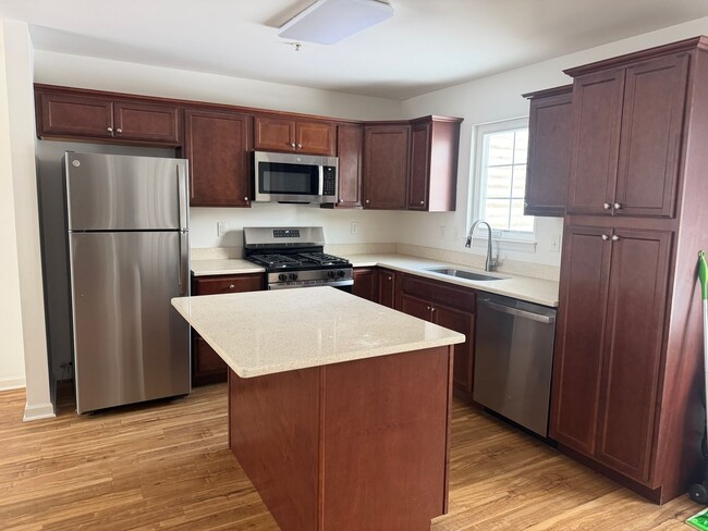 Photo - 12-12 Creekside Dr