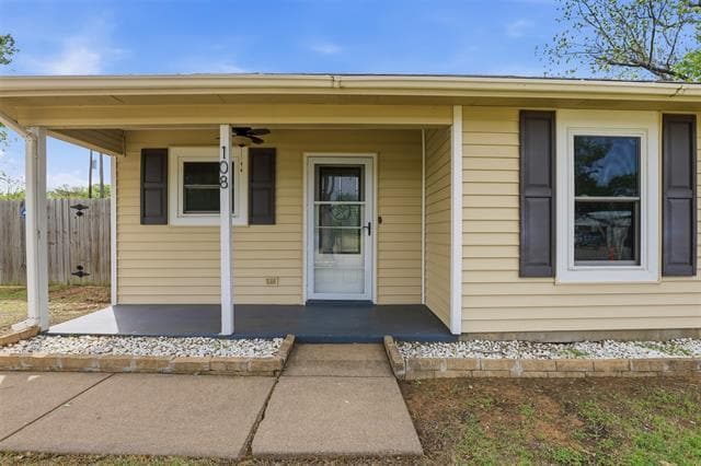 Photo - 108 George St