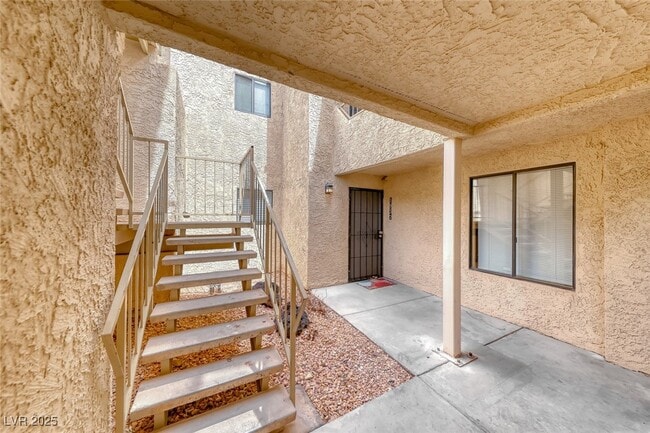 Building Photo - 1937 Scimitar Dr Unit 37 Rental
