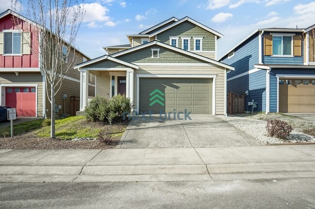 Building Photo - 4 BED ANS 2.5 BATH SINGLE FAMILY HOUSE FOR RENT
