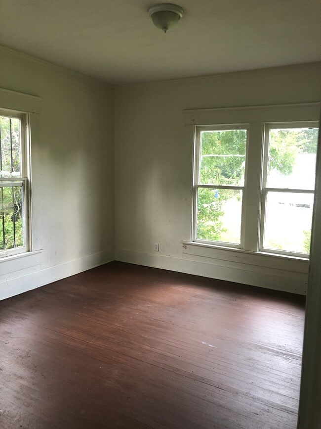 Photo - 3109 Darien St