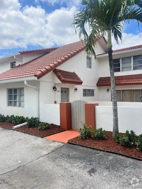 Building Photo - 3200 Coral Springs Dr Rental