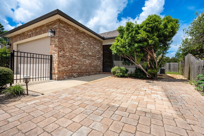 Photo - 8 Pintail Blvd