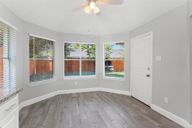 Building Photo - 11710 S Seawood Dr