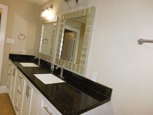 Photo - 4803 Forest Ct