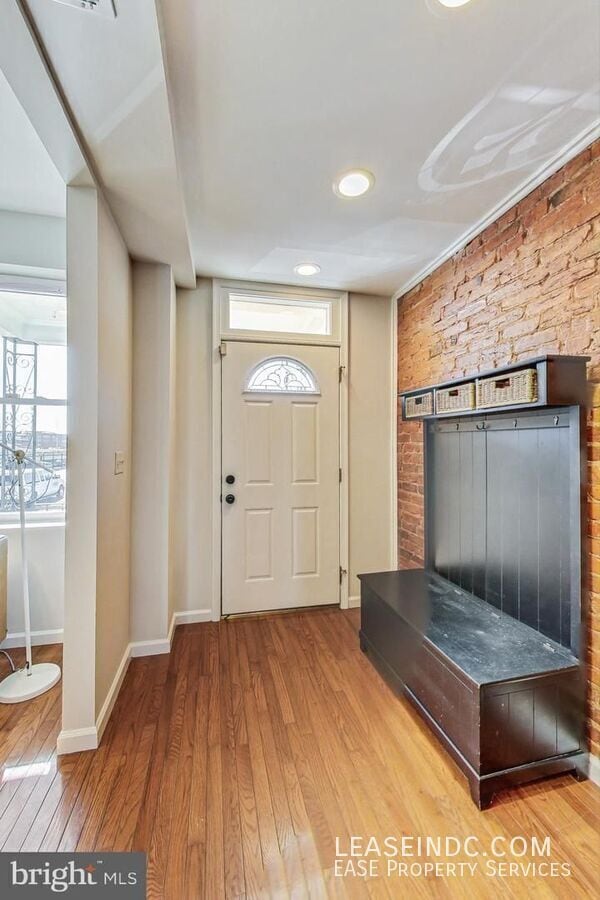 Photo - 535 Gresham Pl NW