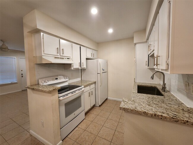 2250 Bering Dr Unit 21