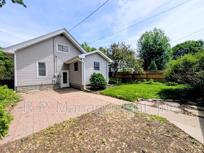 Photo - 5122 36th Ave S