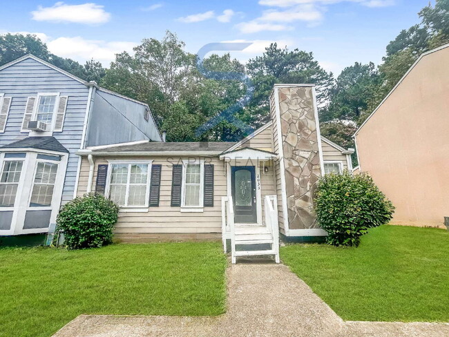 Building Photo - 2033 Charter Manor Rental