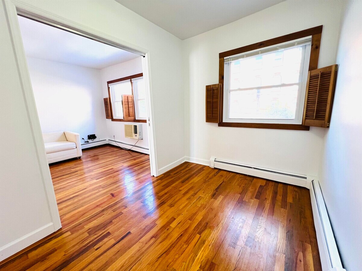 Photo - 359 Grove St Unit 2nd/Floor