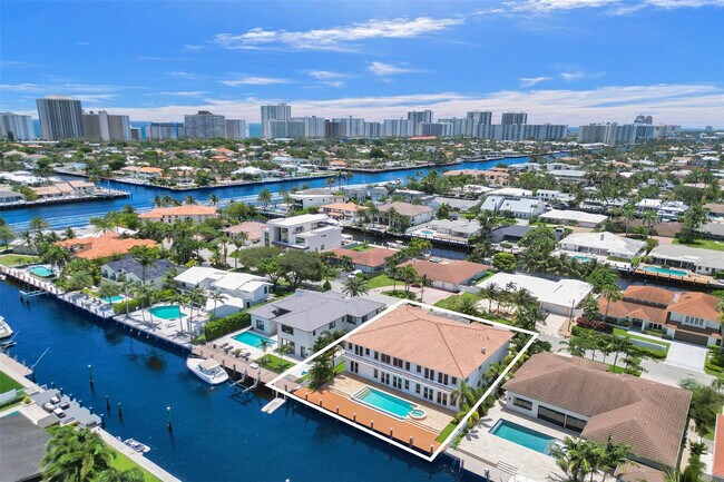 Photo - 3061 NE 43rd St