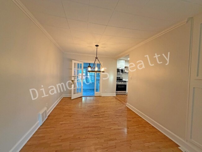 Photo - Stunning 2 Bedroom Home Located Near Mercy!