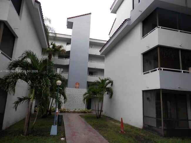 Building Photo - 8365 SW 152nd Ave Unit C-116