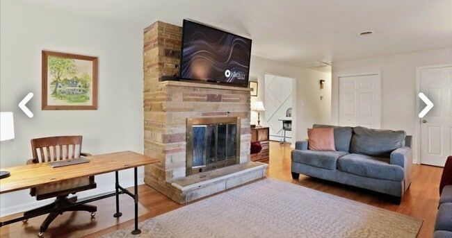 Photo - 13715 Dixie Dr