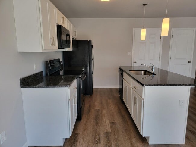 Photo - 3 Cobblestone Ct