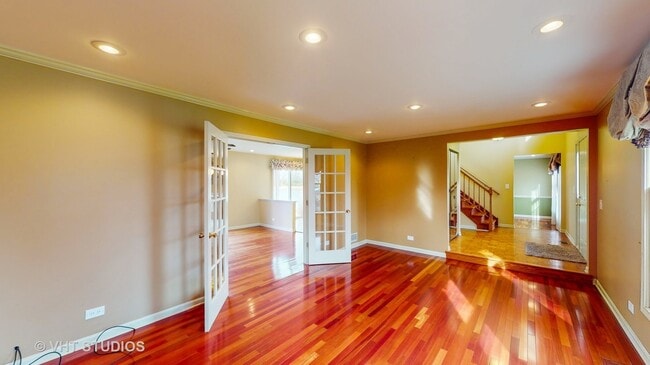 Photo - 712 N Victoria Dr