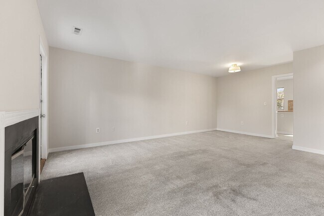 Photo - Coming Soon! End unit townhome in Annapolis!