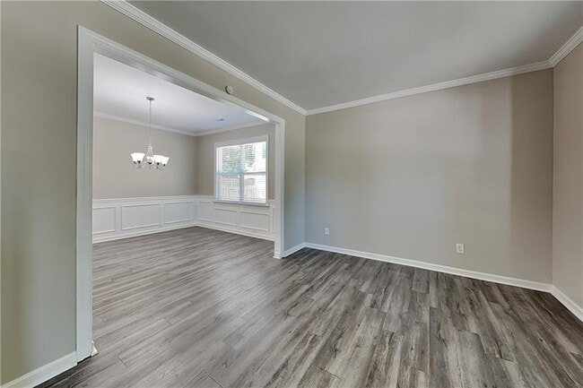 Photo - 3613 Aberdeen Way
