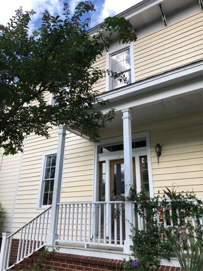 WONDERFUL 2 BEDROOM ON LINCOLN! - WONDERFUL 2 BEDROOM ON LINCOLN! House