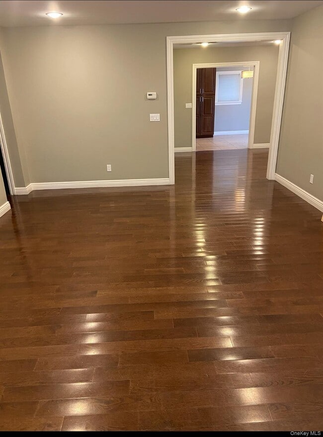 Photo - 510 Longacre Ave