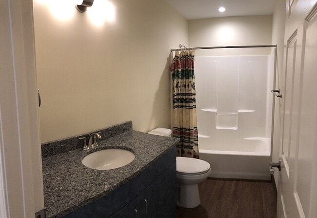 1030 E 4th St Unit 206