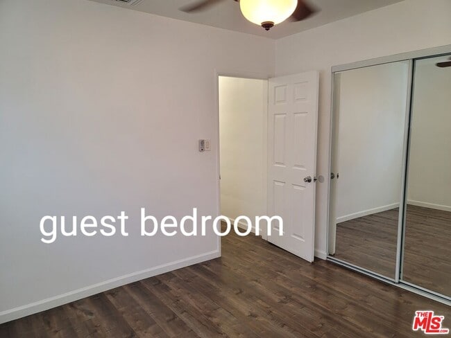 Photo - 10333 Hillview Ave House