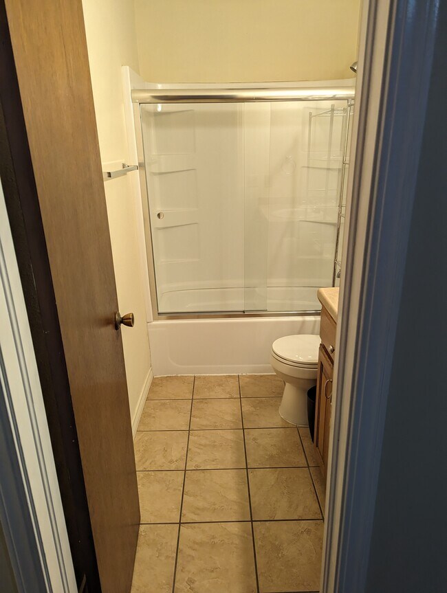 Photo - 835 W Lawson St
