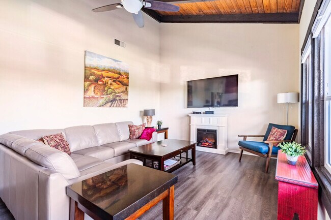 Photo - 2305 Trailside Dr Unit ID1054222P