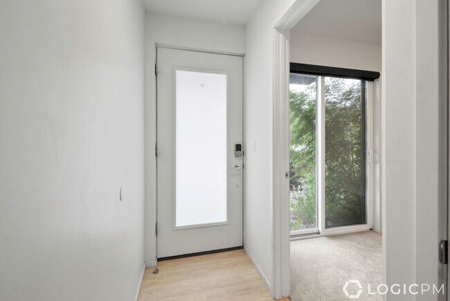 Photo - 15 E Kensington Ave