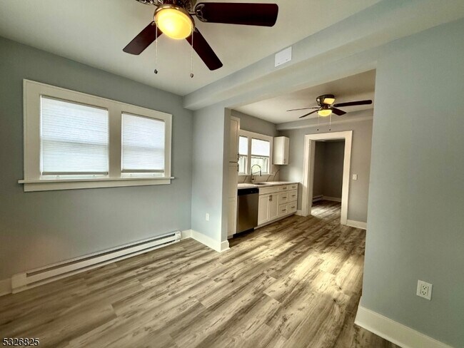 Photo - 319 Lathrop Ave Unit 4