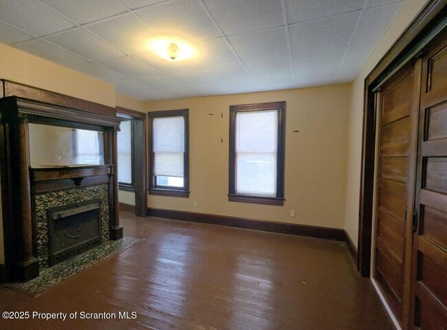 Photo - 1220 Schlager St