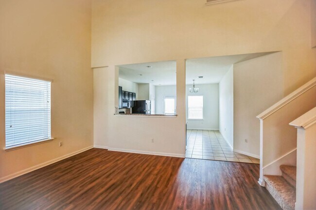 Photo - Modern Comfort Meets Space – Updated 4 Bed... Casa