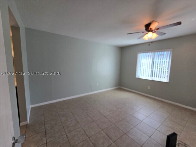 950 S Kanner Hwy Unit B-4